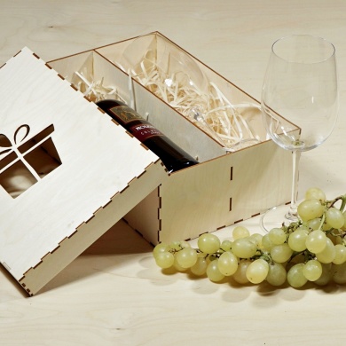 Drewniane Pudełko prezentowe z pokrywą na wino i kieliszek XXL do wina, 2 wina lub 2 kieliszki XXL do wina PREZENCIK- wnętrze