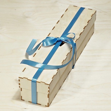 Pudełko drewniane na wysoki kieliszek do szampana- niebieska wstążka