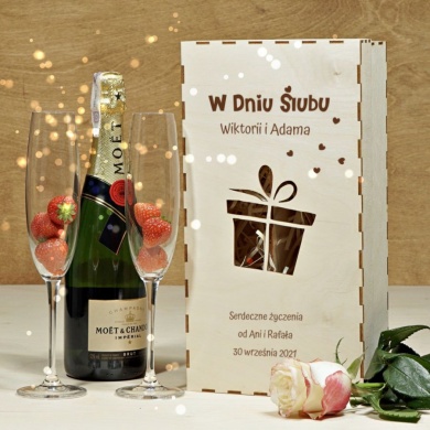 Personalizowane pudełko prezentowe z pokrywą na Prezent dla Młodej Pary 2 wysokie Kieliszki do szampana W DNIU ŚLUBU