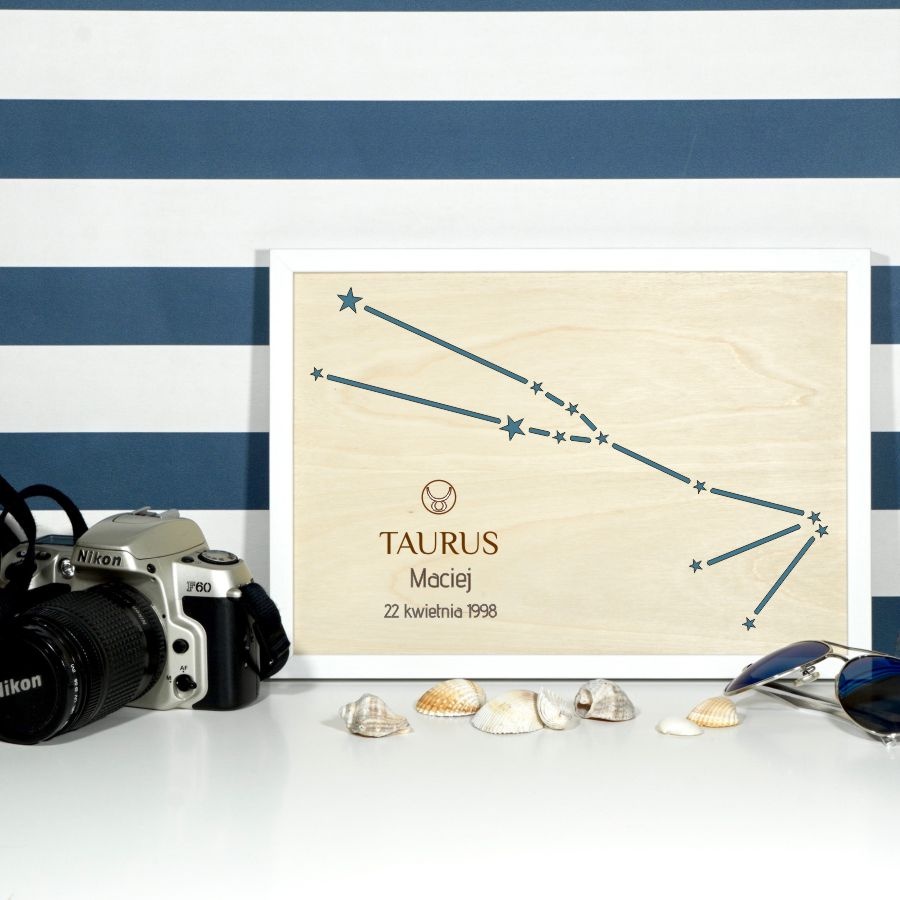 Drewniany obraz personalizowany w ramie z kolorowym motywem GWIAZDOZBIÓR  BYKA