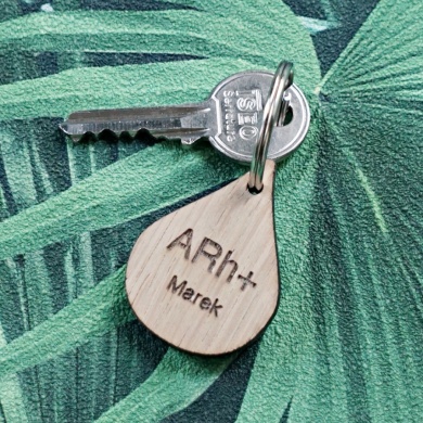 GRUPA KRWI Personalizowany Brelok drewniany do kluczy w kształcie kropli