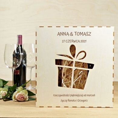 Zestaw prezentowy dla Pary 2 grawerowane Kieliszki XXL do wina Inicjały w personalizowanym 3 komorowym Pudełku drewnianym
