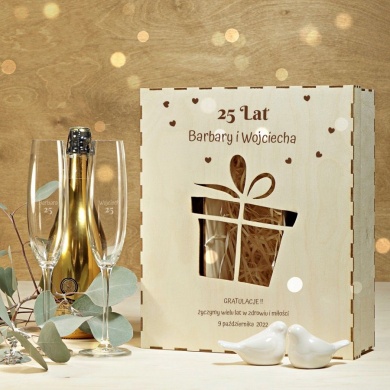 Personalizowany Prezent na Rocznicę Ślubu Dwa Kieliszki do szampana w pudełku prezentowym z miejscem na szampana Rocznica