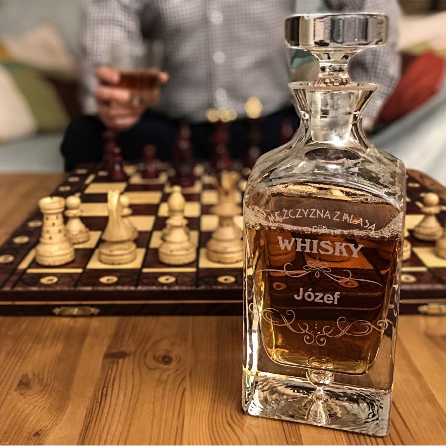 Karafka do whisky premium handmade z grawerem Józef Mężczyzna z Klasą