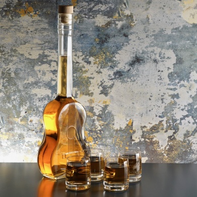 Grawerowane Kieliszki do wódki z grubym dnem VIP CLASS - opcjonalna butelka-karafka gitara